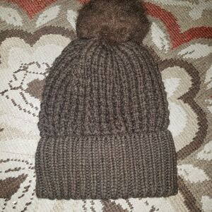 Primark Womens Knit Beanies Pack of 2 One Size Like New BUY ONE GET ONE FREE